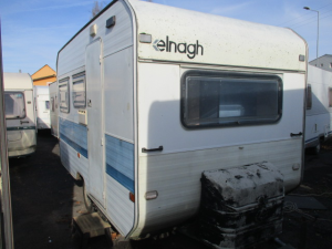 Elnagh_lak�kocsi_k�ls�